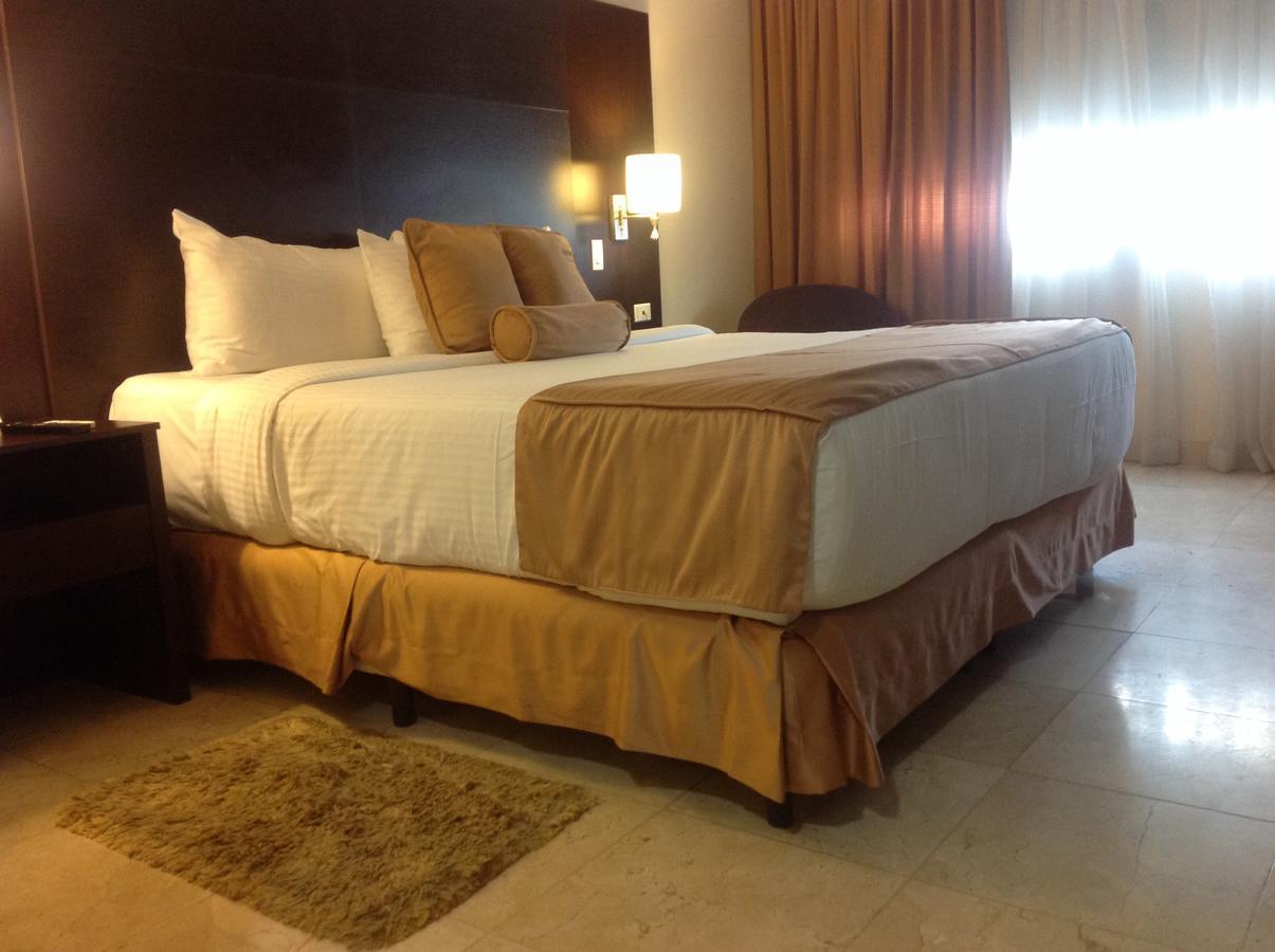 Wyndham Garden Panama City Phòng bức ảnh